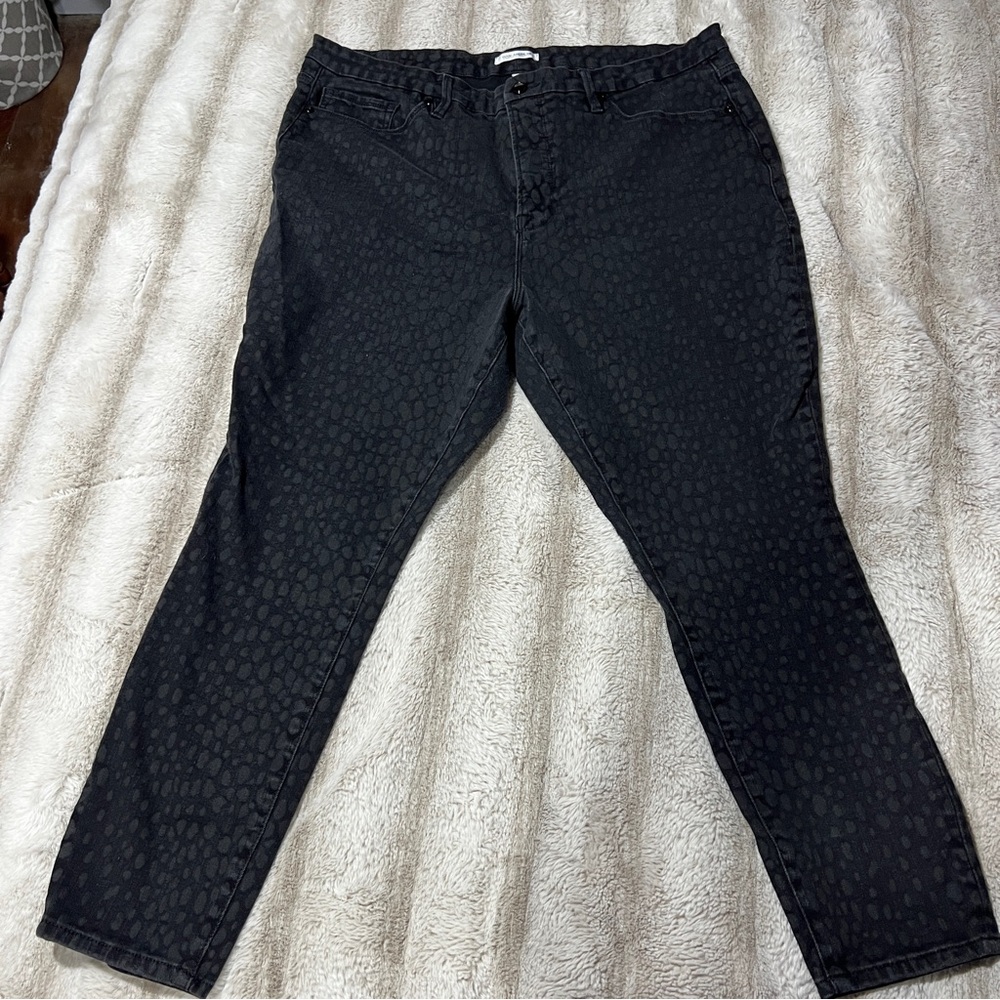 Women's Black Patterned Jeans